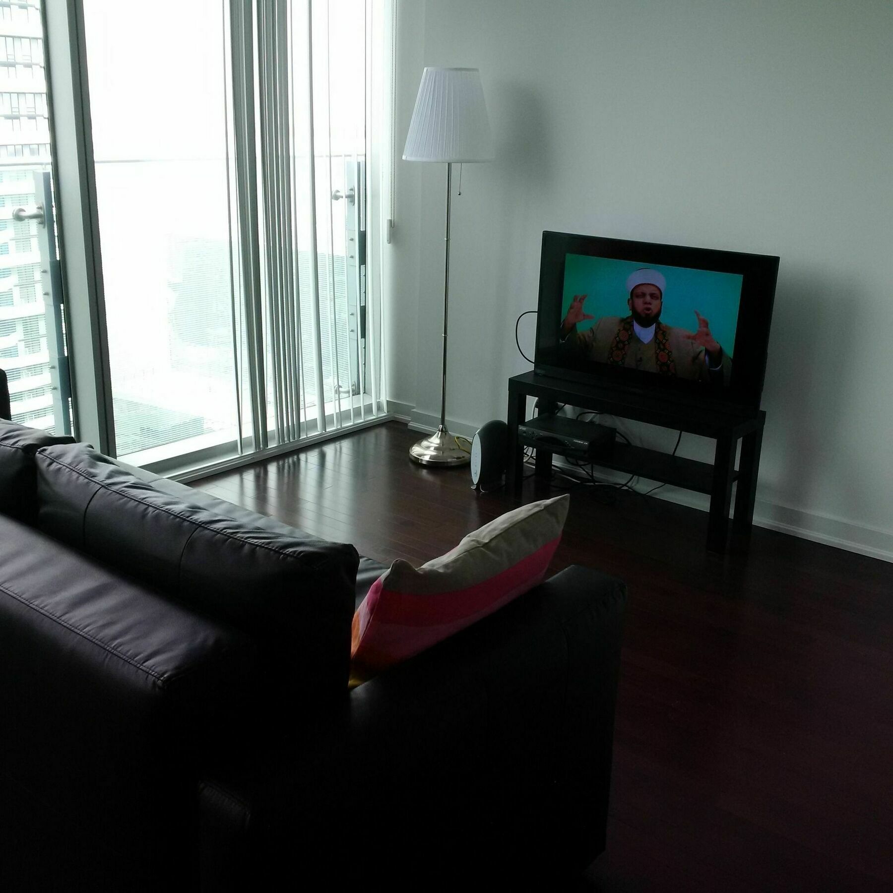 Trinity Suites - Condo On York Street تورونتو المظهر الخارجي الصورة